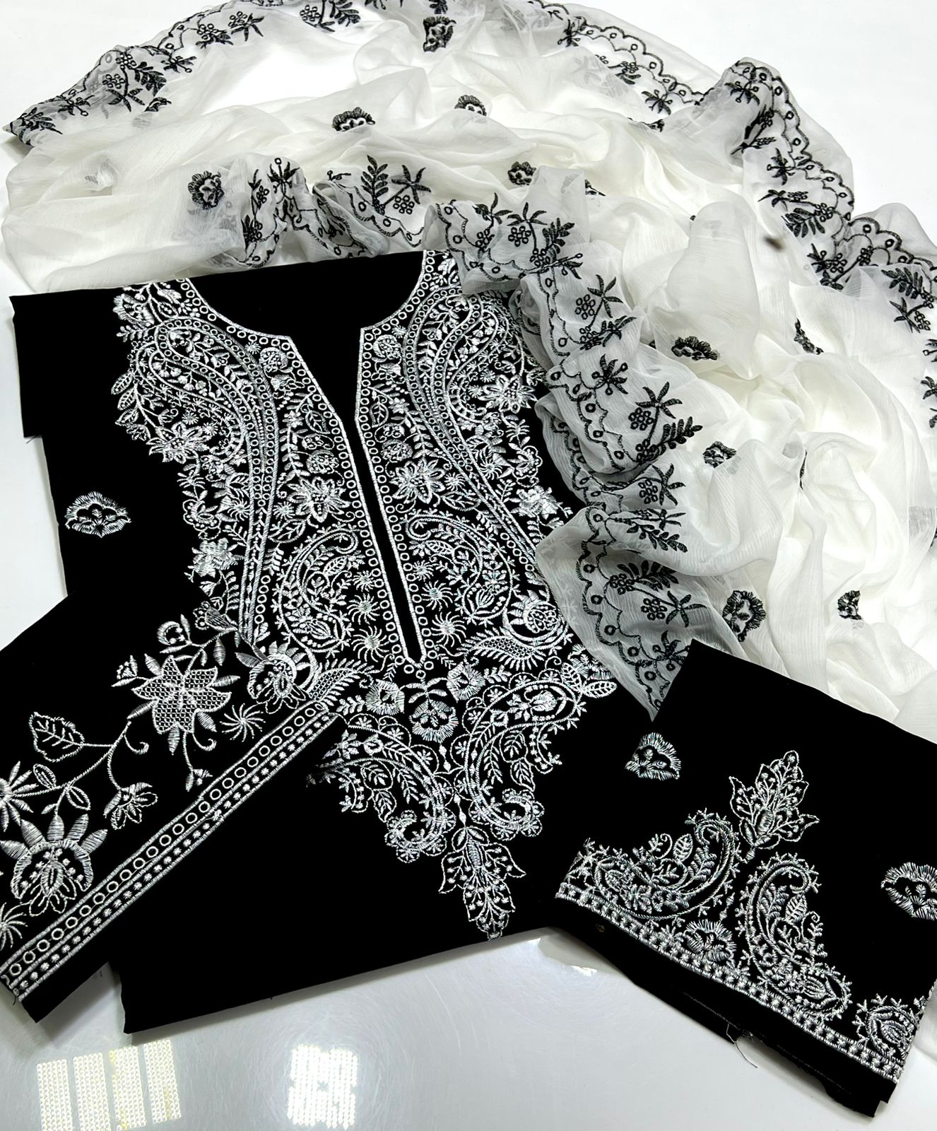 FATIMA ART SPECIAL  3PC  LAWN COTTON Dress