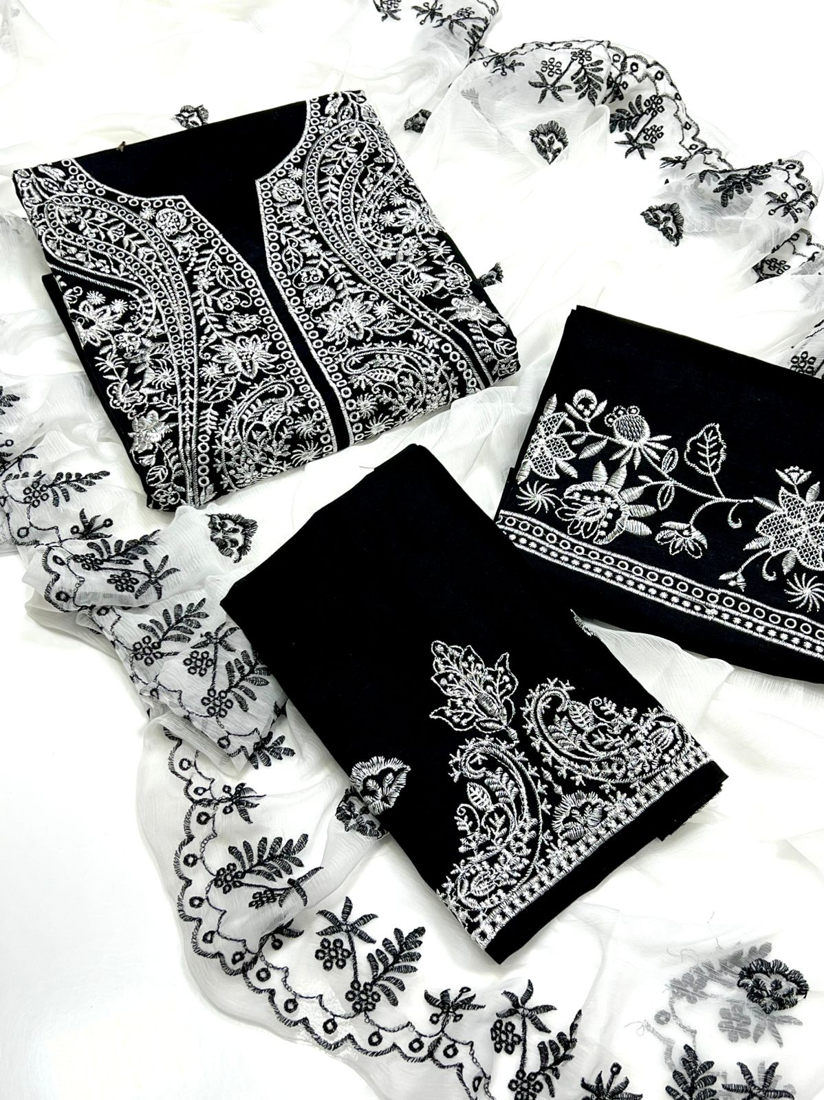 FATIMA ART SPECIAL  3PC  LAWN COTTON Dress